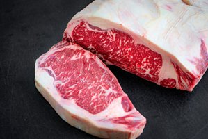 Стейк New York (Тонкий край), USDA Choice, відруб. Мармурова яловичина з США. Зернова відгодівля